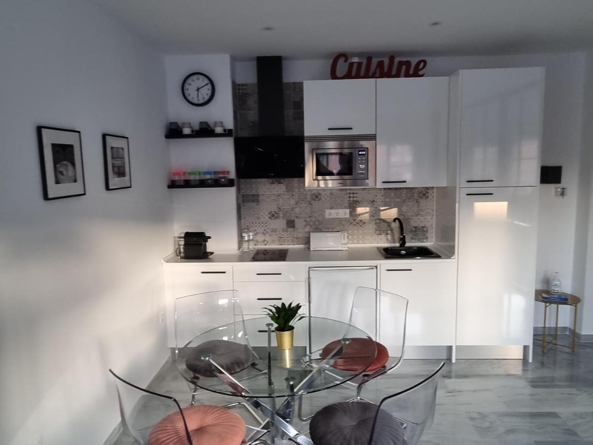 Atocha 3 Appartement Málaga Buitenkant foto